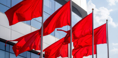 10 - 7 Czerwonych Flag, Które Demaskują Słabą Agencję SEO. Sprawdź Zanim Podpiszesz Umowę!